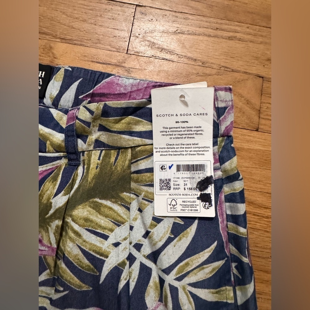 Scotch & Soda Tropical Printed Pleated Loose Fit Shorts - Picture 7 of 8